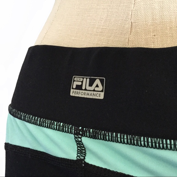 FILA Athletic Workout Skimmers/Capris! - Picture 4 of 7